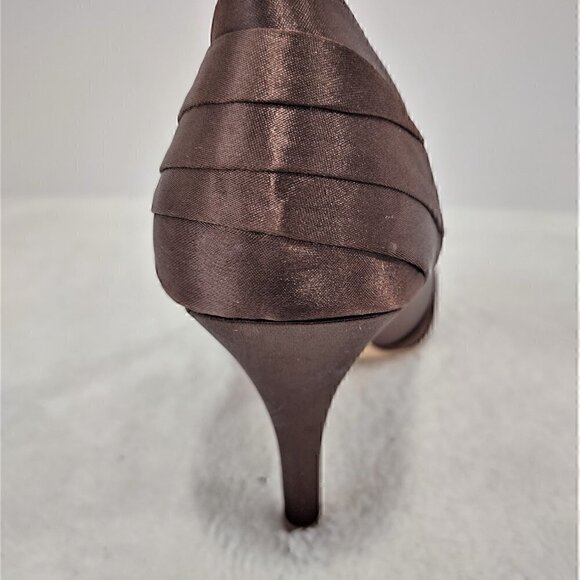 Maripe "Jezebel" Brown Pleated Fabric Heels w/ Bow-Bridal / Formal - Size 6.5 - Picture 6 of 14